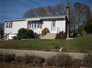 10 Senkow Dr, Groton, CT 06340