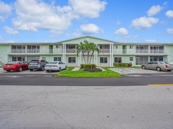 2100 NE 38th Street #111, Lighthouse Point, FL 33064