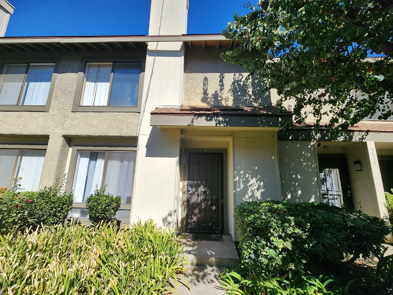 2 bed, 2.5 bath, 1109 sqft, $3,200 — Photo 1
