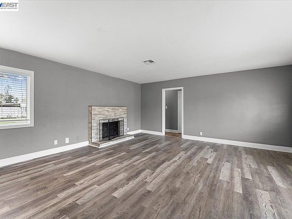 5th image of 2315 West Ave