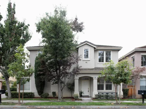 461 Whisman Park Dr, Mountain View, CA 94043