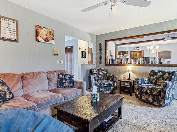 5th image of 3098 Foothill Ct