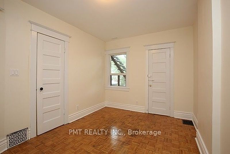 Toronto House for rent - 4 Bedrooms — photo 8