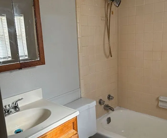 1221 Monnett Ave — Photo 8