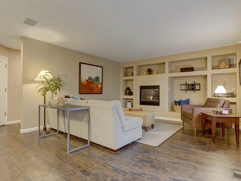 541 Pitkin Way — Photo 11