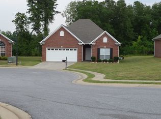 440 Daventry Cir, Calera, AL 35040