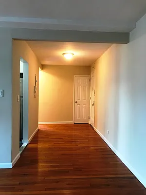 Rented by Prime Realty | media 20