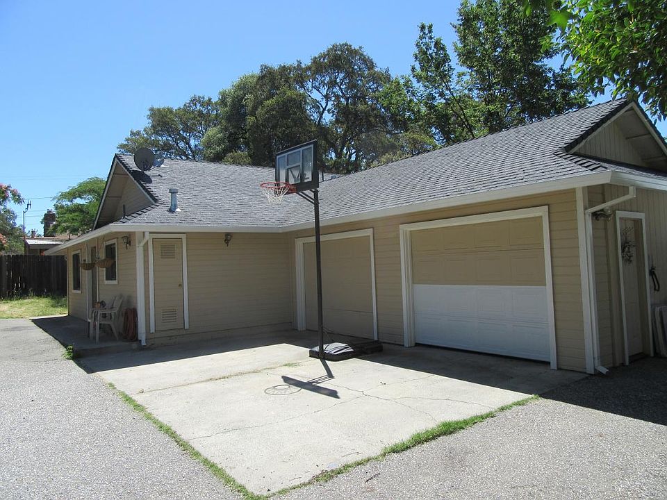 2nd image of 1259 Live Oak Ln