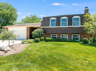 1621 Prospect Ct, Wheaton, IL 60189