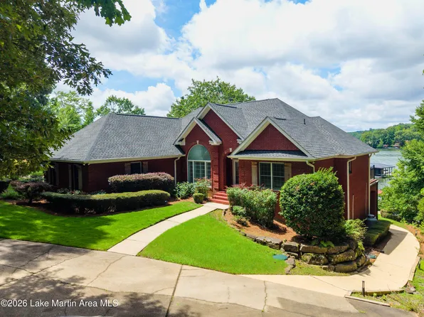 48 S Cardinal Hts, Dadeville, AL 36853