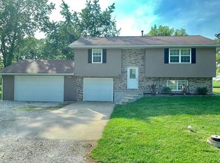 106 Windmill Ln, Shelbina, MO 63468