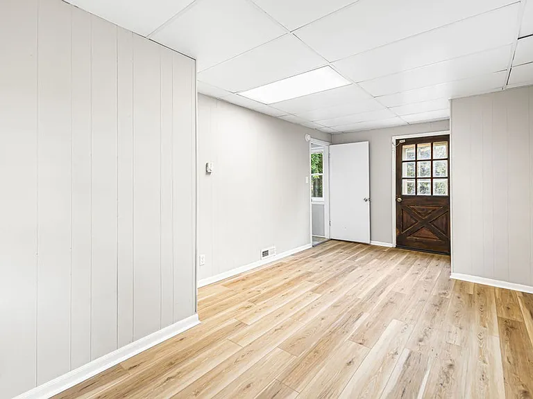 3117 Charles St — Photo 12