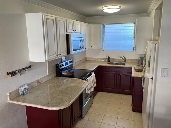 1330 Wilder Ave APT 207, Honolulu, HI 96822