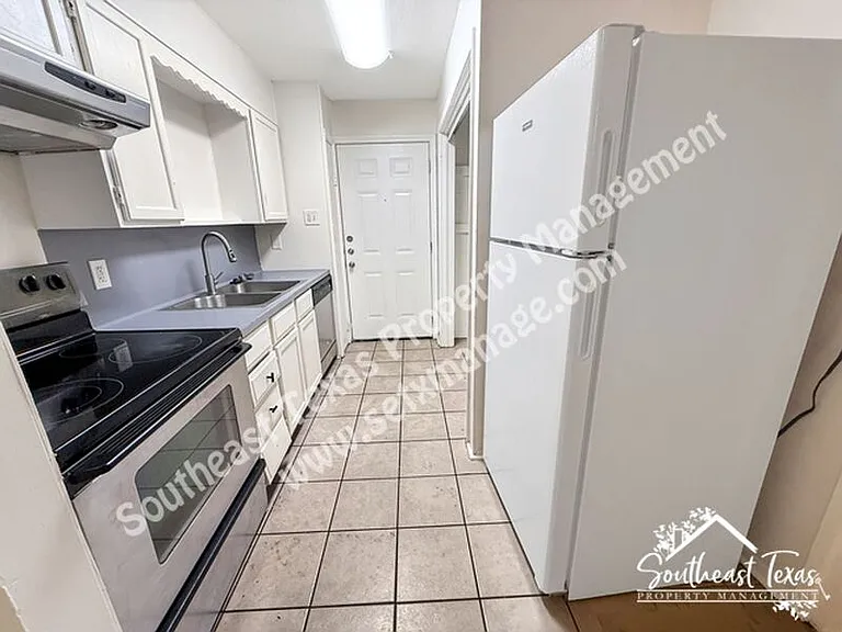 782 Pinchback Rd #D — Photo 3