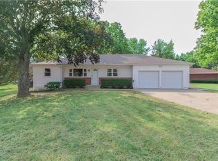 1220 Scott Dr, Liberty, MO 64068