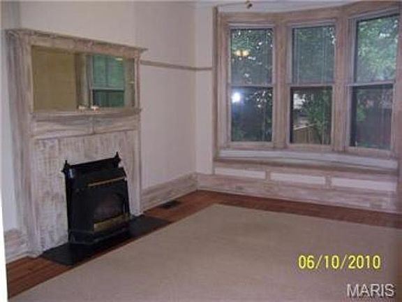 3rd image of 4334 Lindell Blvd #2nd