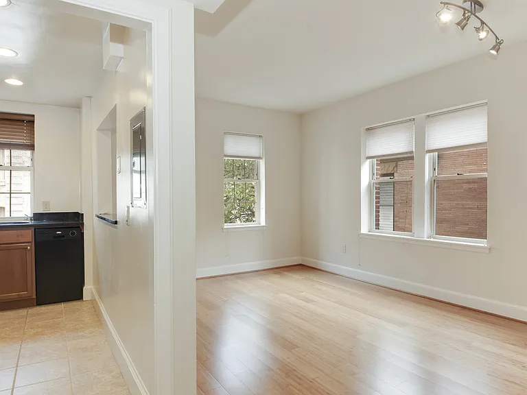 1673 Park Rd NW #303 — Photo 1