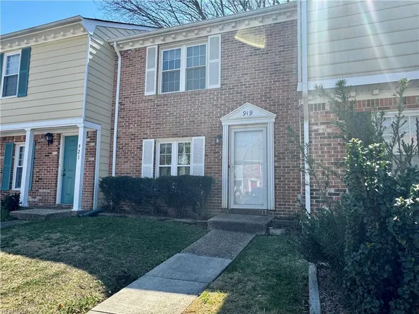 919 Ketch Ct, Chesapeake, VA 23320