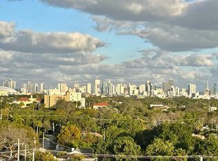 215 SW 42nd Ave APT 911, Miami, FL 33134