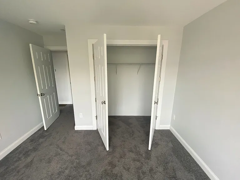 57 Wharf St #2E — Photo 10