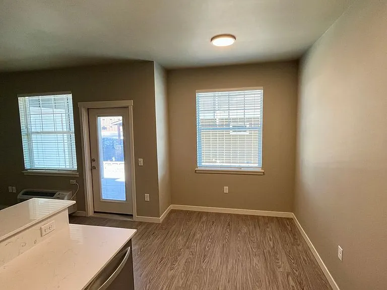 Introducing Dry Canyon Redmond's newest Luxury Apartments — Photo 35