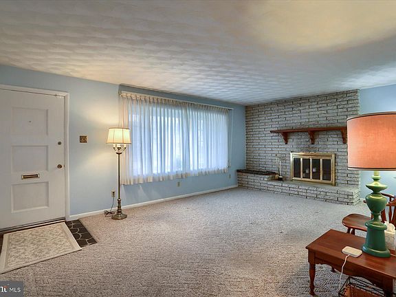 3rd image of 707 Alison Ave