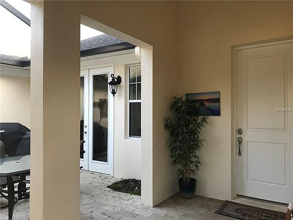 3rd image of 6816 Muncaster Ct
