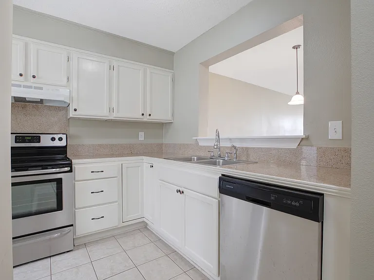 210 Long Plantation Blvd #U — Photo 2