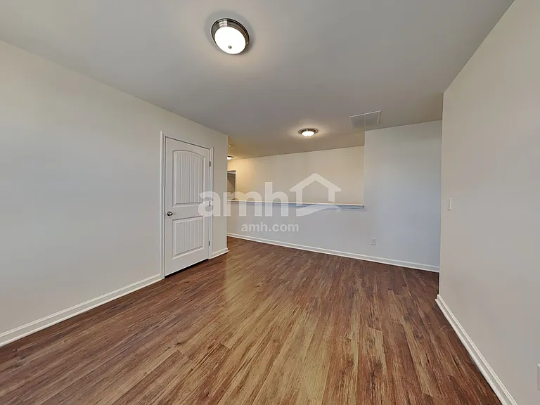 76 Springer Pkwy — Photo 25