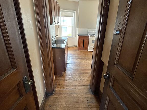 3rd image of 404 W Utica St #2