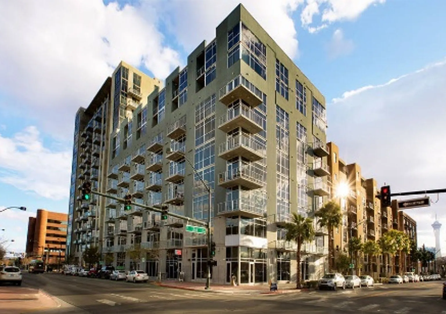 Gorgeous 1 Bedroom Unit*Highrise*City And Strip Views*Upgraded*All Appliances* — Photo 3