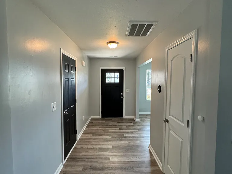 152 Hallow Oak St — Photo 8