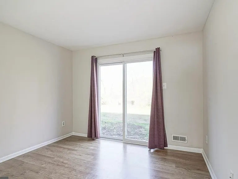 1508 Huntingdon Mews — Photo 16