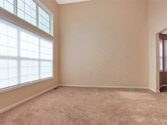 2nd image of 17 Audobon St