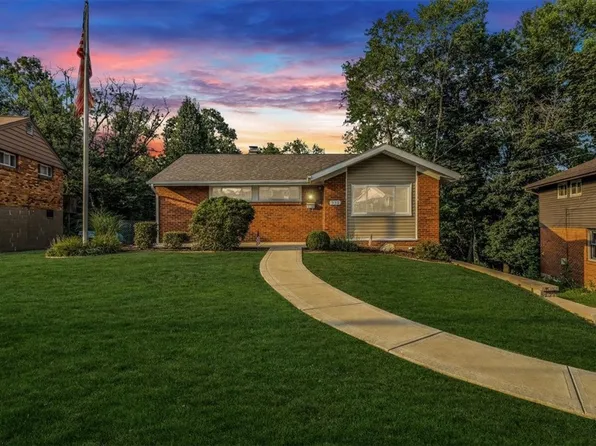 332 Delaney Dr, Pittsburgh, PA 15235