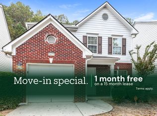 9473 Lakeview Rd, Union City, GA 30291