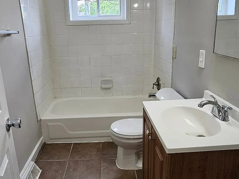 1301 N Milton Ave — Photo 10