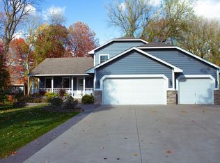 1925 129th Ln NE, Blaine, MN 55449