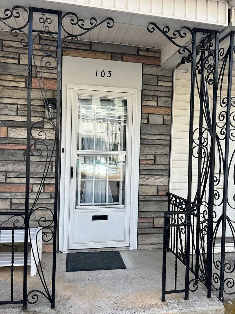 Newly Updated Single Family Home — Photo 2