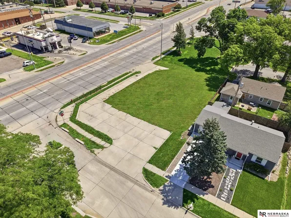 4501 O St, Lincoln, NE 68510
