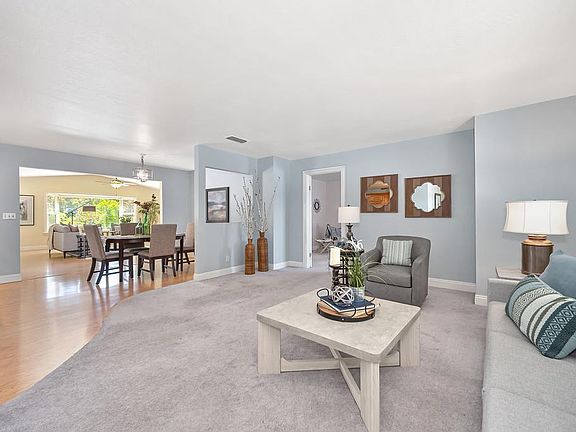 5th image of 2230 Wildberry Ln
