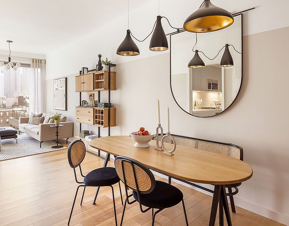 1st image of 547 W 47th St #1001