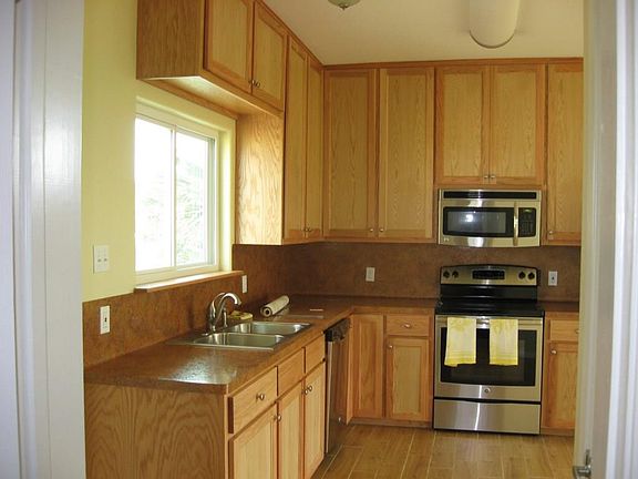 3rd image of 206 S 12th St