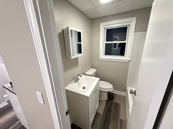 4th image of 94-96 Osgood St #94-2