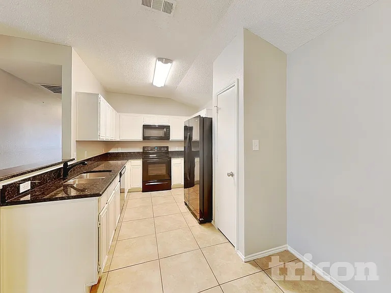 6508 Brookhaven Trl — Photo 4