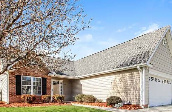 2nd image of 1052 Glyn Water Ln