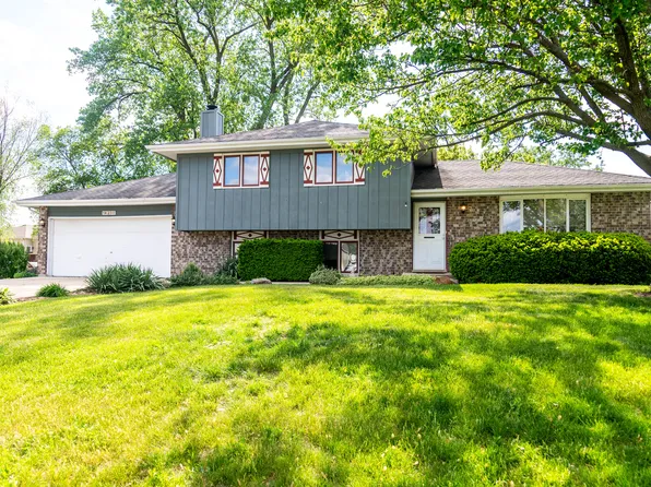 1N280 Morse St, Carol Stream, IL 60188