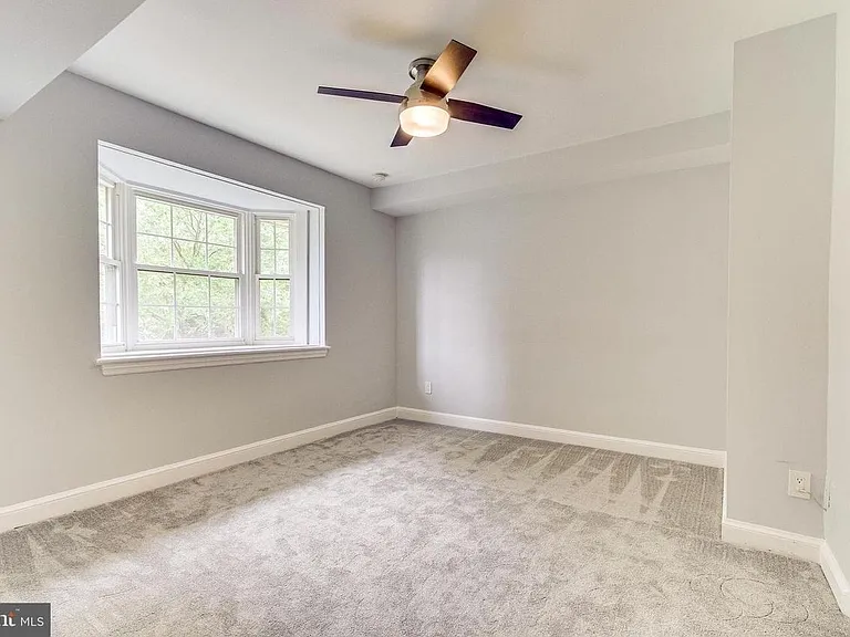 2103 N Taft St #118 — Photo 13