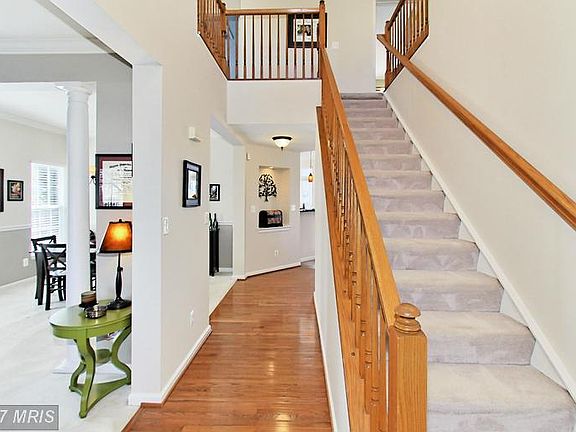 3rd image of 8153 Tillinghast Ln