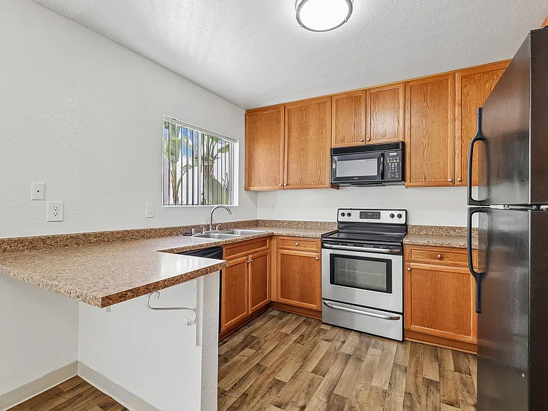 The Carlton Ridge Apartments — Photo 47